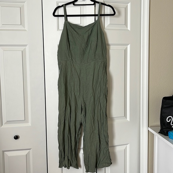 Old Navy Pants - Old Navy olive green linen jumpsuit